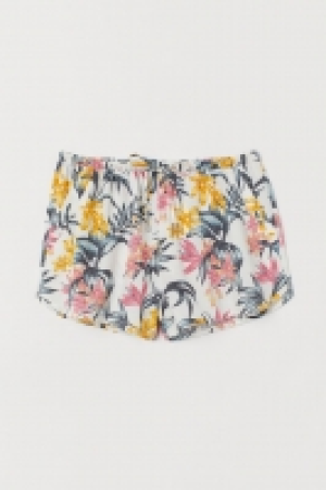  Pantalón corto de viscosa 4.99 €