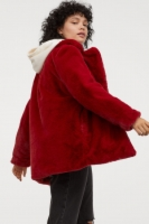 Chaqueta en pelo sintético 23.99 €