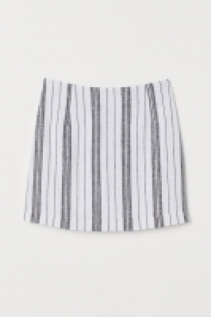  Falda en tejido de jacquard 11.99 €