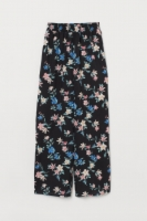 Pantalón amplio 11.99 €
