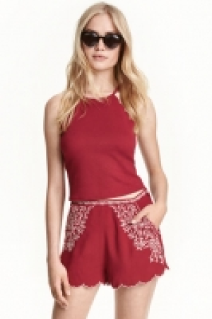  Pantalón corto bordado 8.99 €