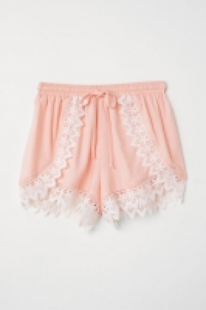  Pantalón corto con encaje 8.99 €
