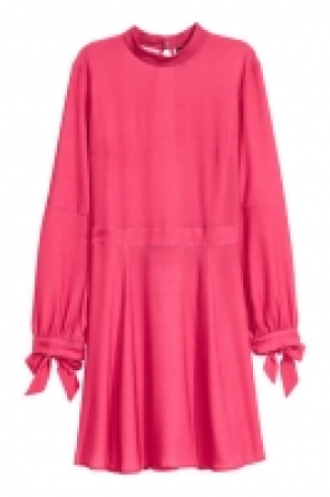  Vestido con cuello elevado 20.99 €
