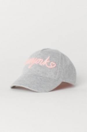  Gorra con aplicación 2.99 €