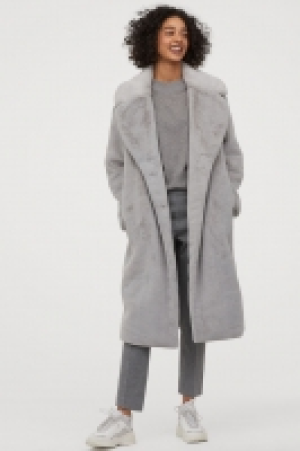  Abrigo en pelo sintético 58.99 €