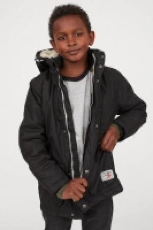  Parka acolchada con capucha 24.99 €