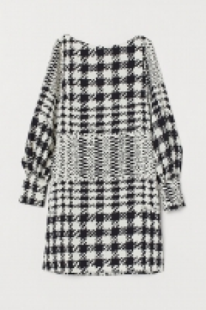  Vestido con escote barco 19.99 €