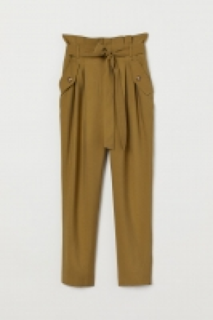  Pantalón con cinturón de atar 14.99 €