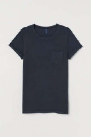  Camiseta con bolsillo superior 6.99 €