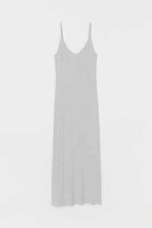  Vestido en punto de canalé 7.99 €