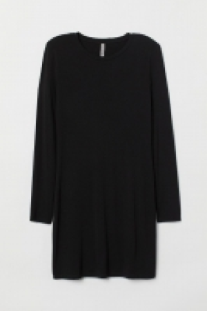  Vestido con hombreras 9.99 €