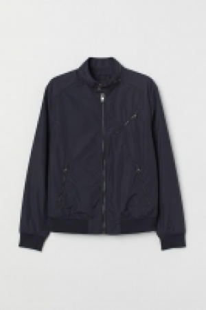  Cazadora bomber con nailon 19.99 €