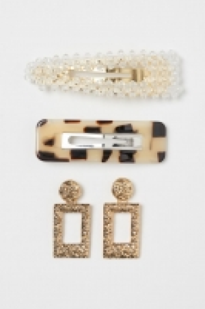  Pendientes y clips de pelo 5.99 €