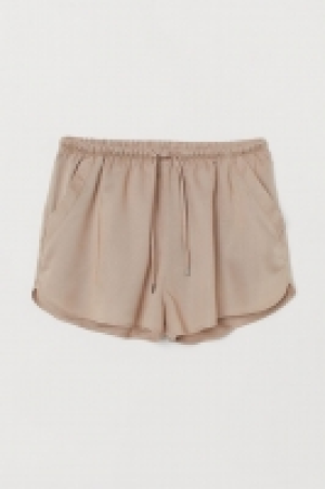  Pantalón corto de viscosa 5.99 €