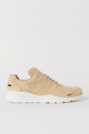  Zapatillas deportivas de ante 34.99 €