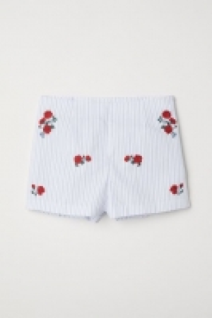  Pantalón corto con bordado 5.99 €