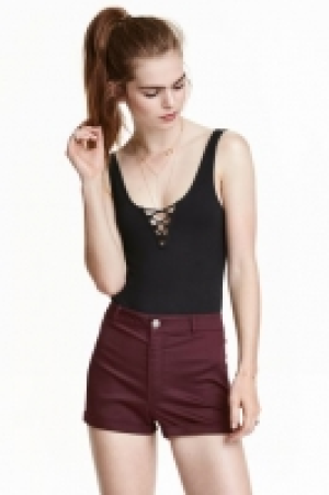  Pantalón corto High waist 7.49 €