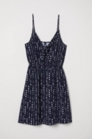  Vestido con lazada 7.99 €