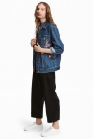  Pantalón amplio de satén 13.99 €
