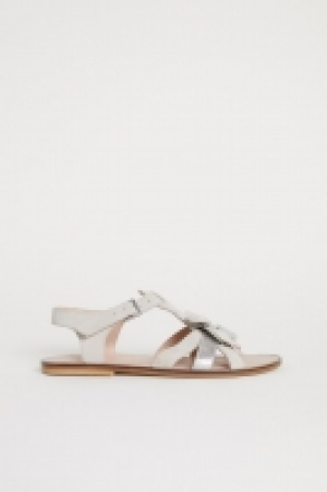  Sandalias de ante 22.99 €