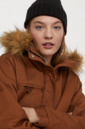  Parka con forro de peluche 34.99 €