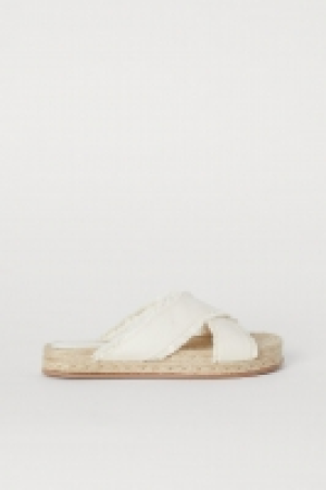  Sandalias abiertas 14.99 €
