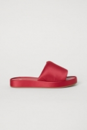  Sandalias abiertas de satén 20.99 €