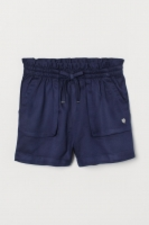 HM   Pantalón corto con corazón