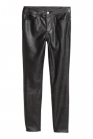  Pantalón en piel sintética 16.99 €