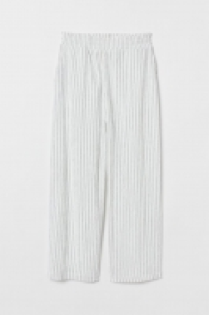  Pantalón amplio de punto 12.99 €