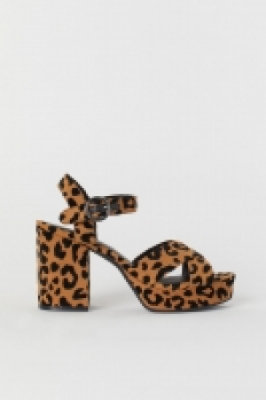  Sandalias de plataforma 15.99 €