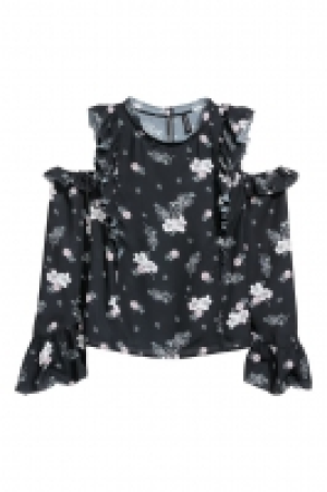 HM   Blusa hombros cut-out