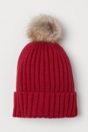  Gorro en punto de canalé 2.99 €