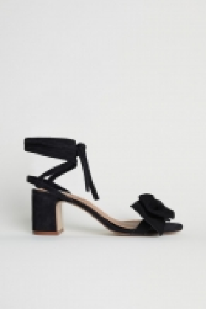  Sandalias de ante 34.99 €