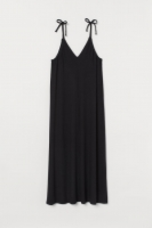 Vestido largo con escote en V 14.99 €