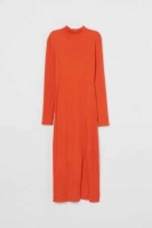 Vestido en punto de canalé 15.99 €