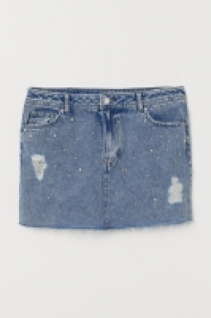Falda vaquera con tachuelas 14.99 €