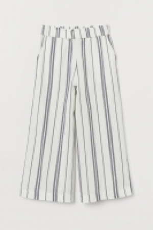 Pantalón amplio sin cierre 12.99 €