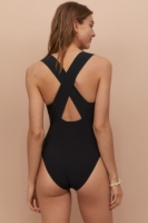 Traje de baño con escote en V 17.99 €