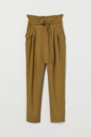 Pantalón con cinturón de atar 14.99 €