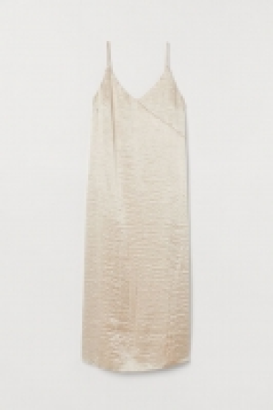 Vestido lencero de satén 12.99 €