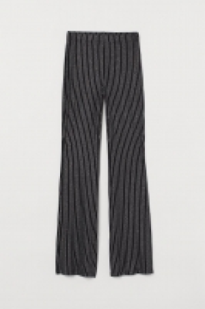 Pantalón acampanado de punto 11.99 €
