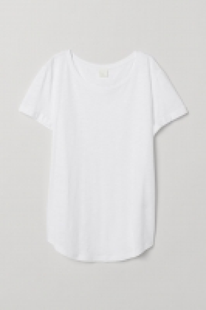 Camiseta con cuello redondo 6.99 €