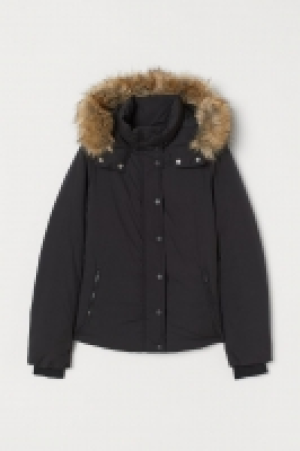 Chaqueta acolchada con capucha 39.99 €