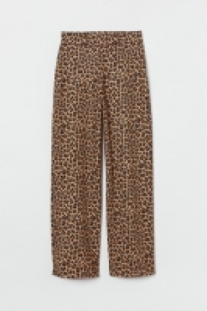 Pantalón amplio de punto 7.99 €