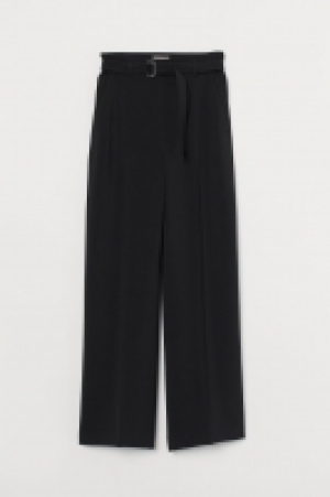 Pantalón ancho con cinturón 23.99 €