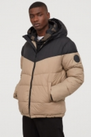 Chaqueta puffy con capucha 34.99 €