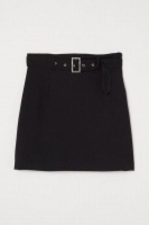 Falda con cinturón 14.99 €