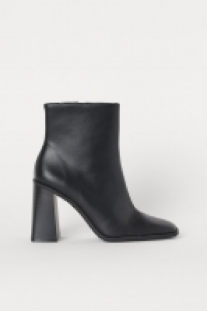 Botas con tacón grueso 17.99 €