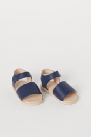Sandalias 6.99 €